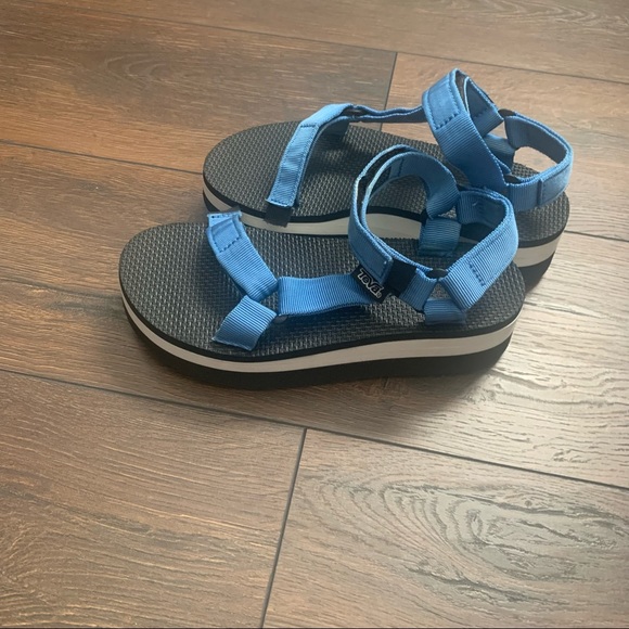 Teva Platforms Sandals Size 7 - Picture 5 of 12